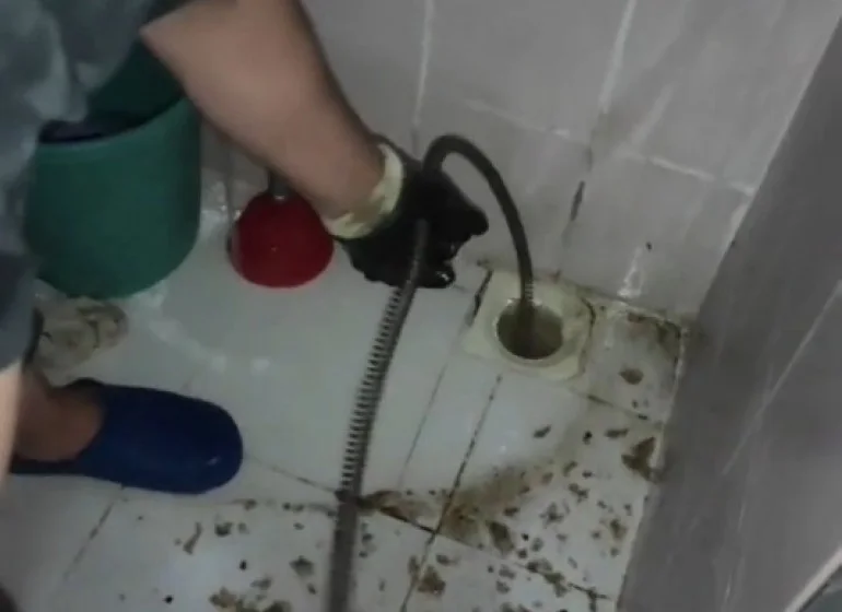 TUVALET TIKANIKLIĞI AÇMA